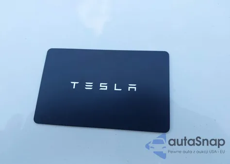 2024 Tesla Model Y Long Range Dual Motor All-Wheel Drive из США, поврежденный, VIN 7SAYGDEE8RA239384